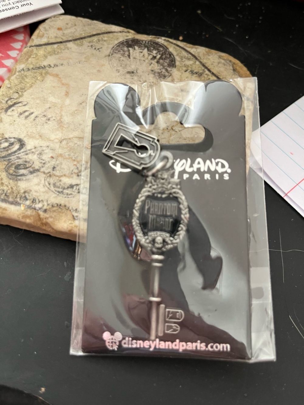 Disney Haunted Mansion Phantom Manor Key Pin - Black and Silver - Picture 4 of 5